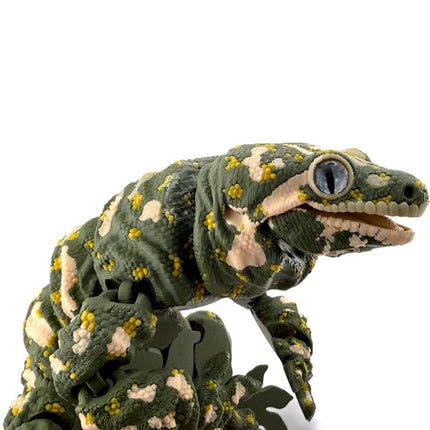 3D Printed Leachie Day Gecko with Realistic Glass Eyes – Olive Green with Printed Markings (9 Inches Long)