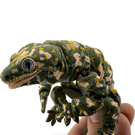 3D Printed Leachie Day Gecko with Realistic Glass Eyes – Olive Green with Printed Markings (9 Inches Long)